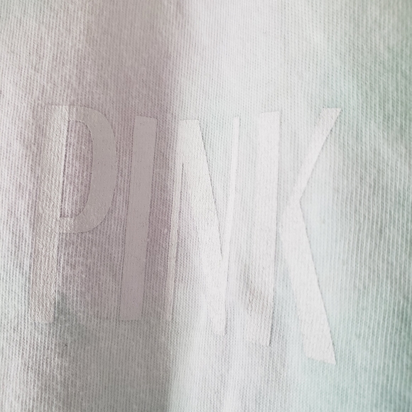 A NWOT PINK Victoria's Secret short sleeve shirt - Picture 2 of 5